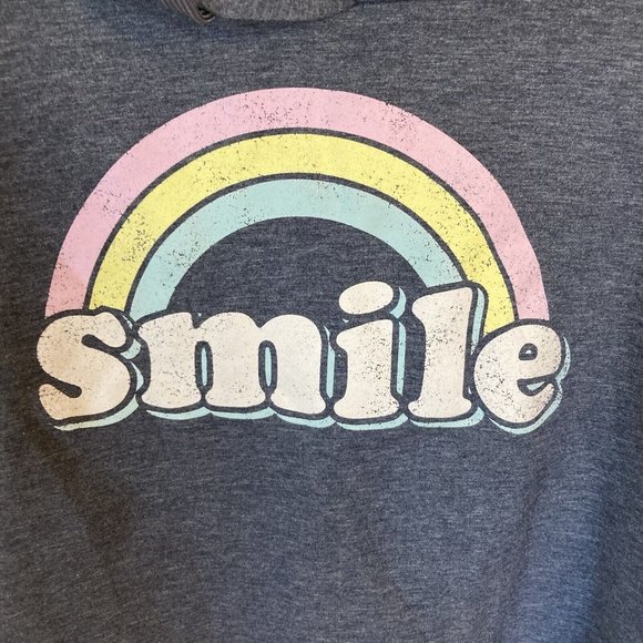 Modern Lux Juniors Short Waisted Smile Graphic Hoodie Size Large - Picture 10 of 10